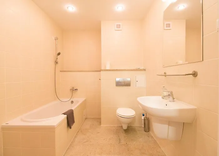 Happy Estate - Trakt Kupiecki * ורוצלב