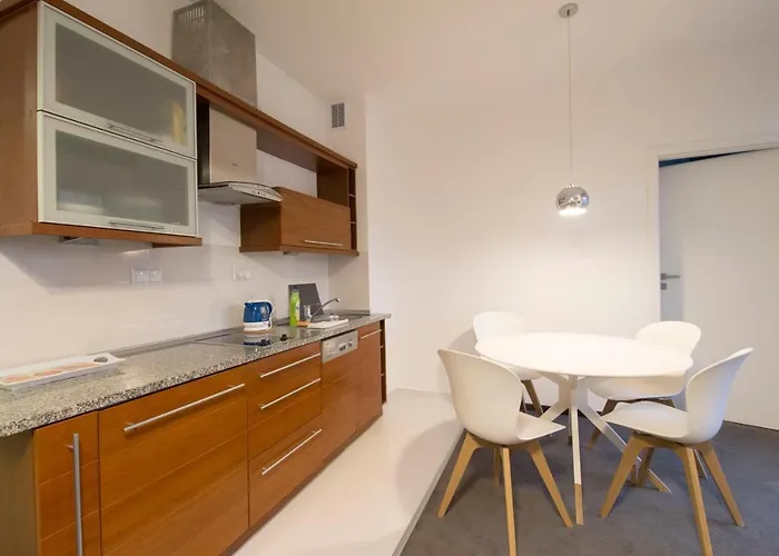 Happy Estate - Trakt Kupiecki * ורוצלב