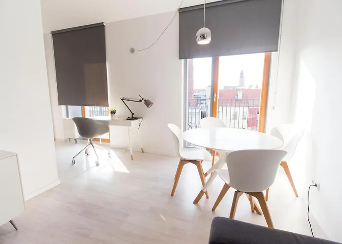 Happy Estate - Trakt Kupiecki *