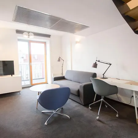 Happy Estate - Trakt Kupiecki * Vratislav