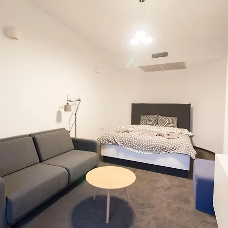 Happy Estate - Trakt Kupiecki * ורוצלב