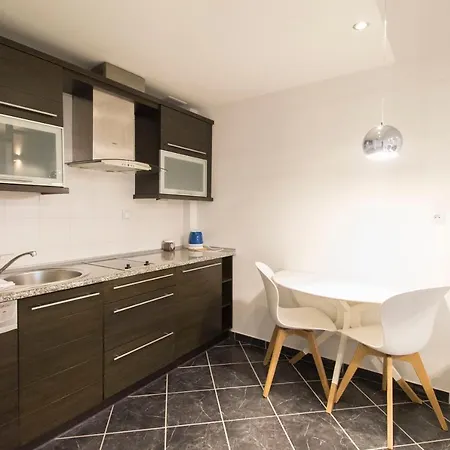 Happy Estate - Trakt Kupiecki Apartmán