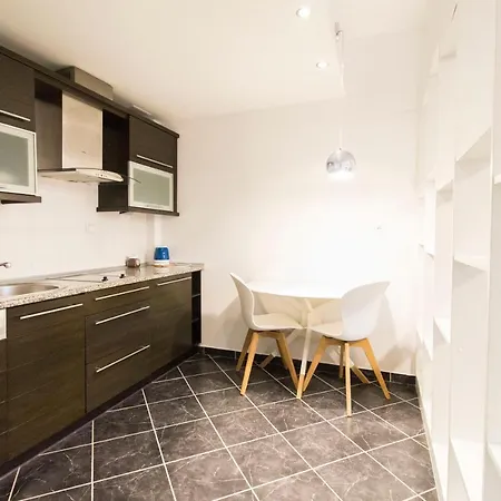 Happy Estate - Trakt Kupiecki Apartmán *