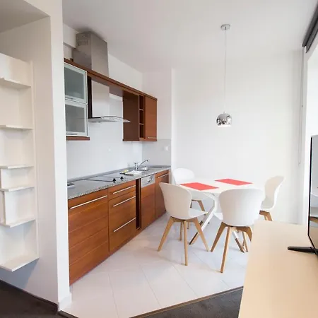 Happy Estate - Trakt Kupiecki *