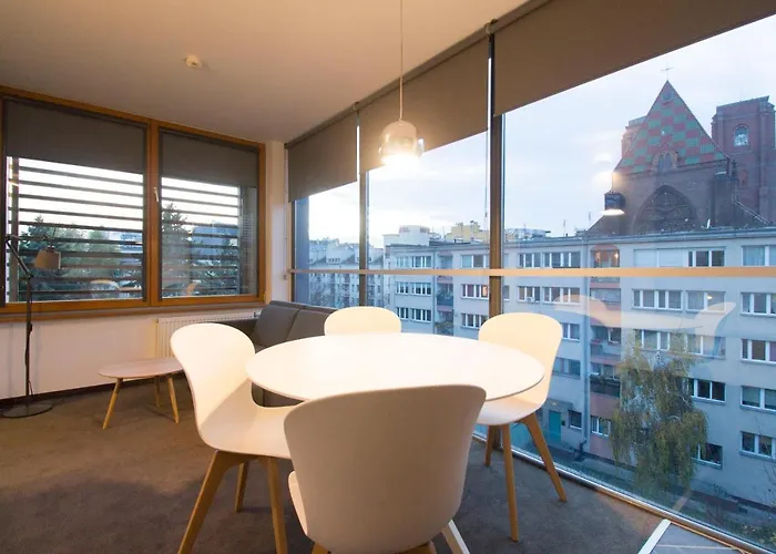 Happy Estate - Trakt Kupiecki * Breslavia