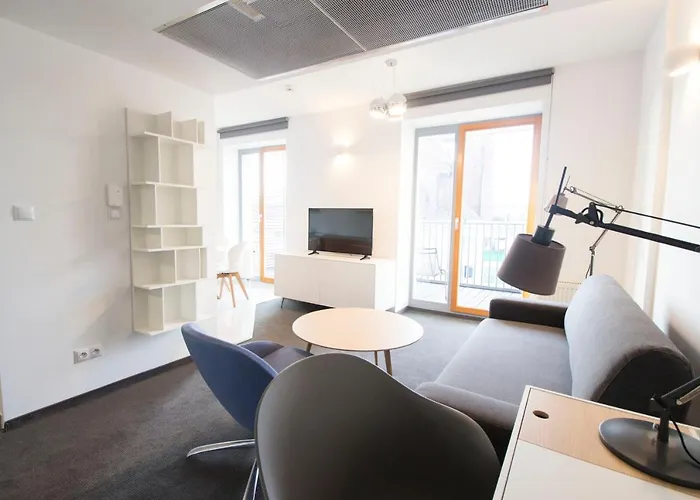 Happy Estate - Trakt Kupiecki Breslavia