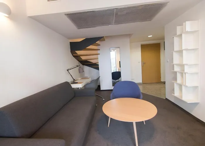 Happy Estate - Trakt Kupiecki Breslavia