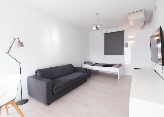 Happy Estate - Trakt Kupiecki Breslavia